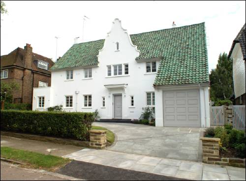 18 Neville Drive